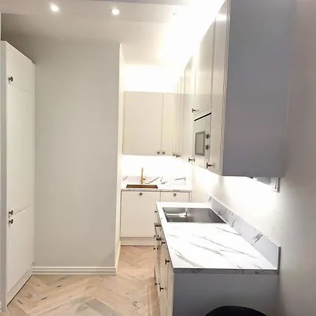 Luxhousing Luxurious Two